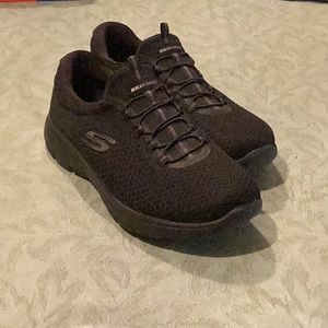 Sketchers 9W NWOT